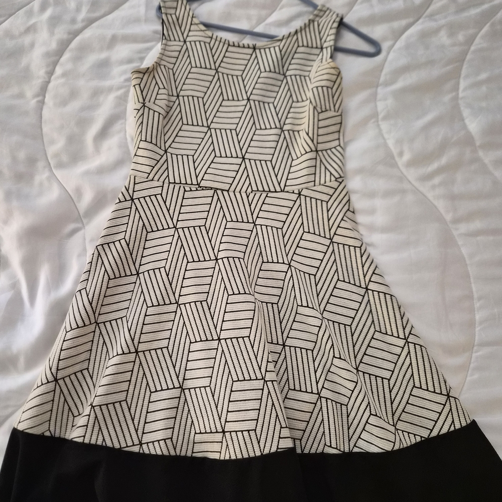 Le Lis Black and White Patterned Mini Dress
